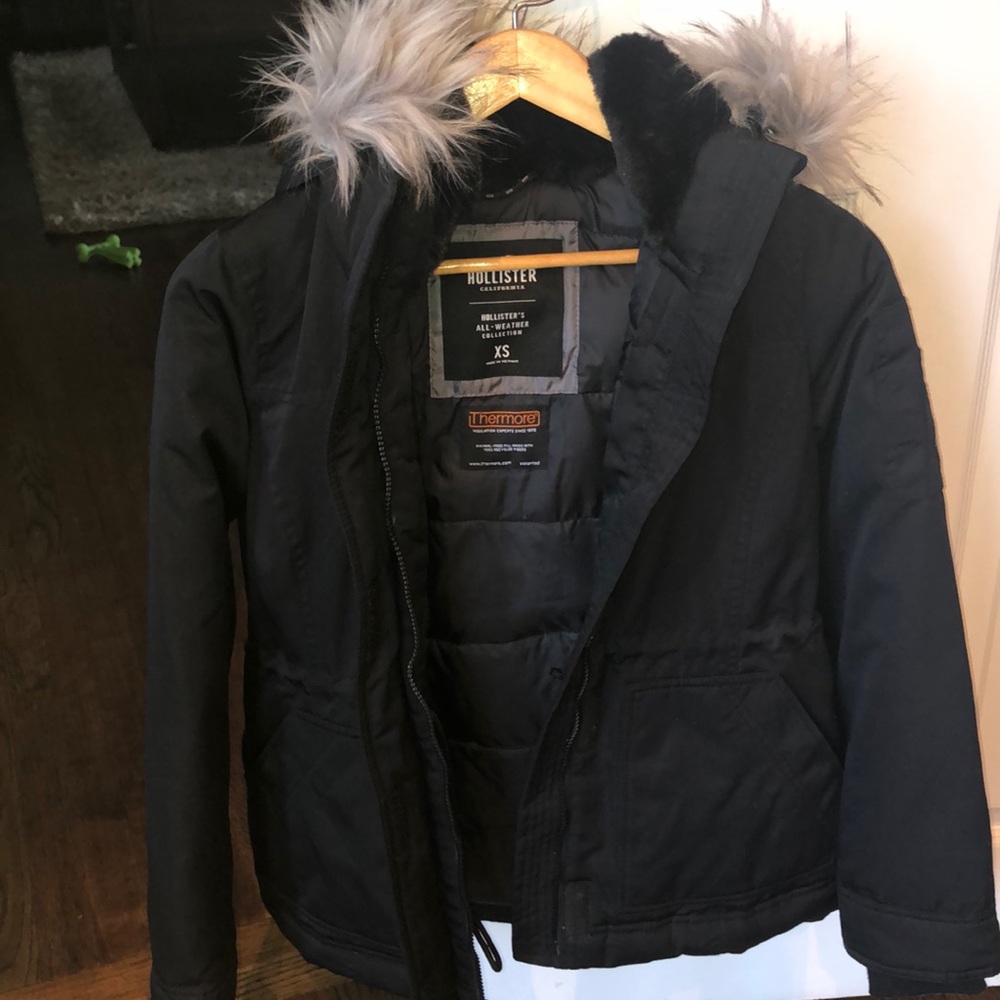 NEW! Hollister black fur lined hooded coat - Picture 9 of 9